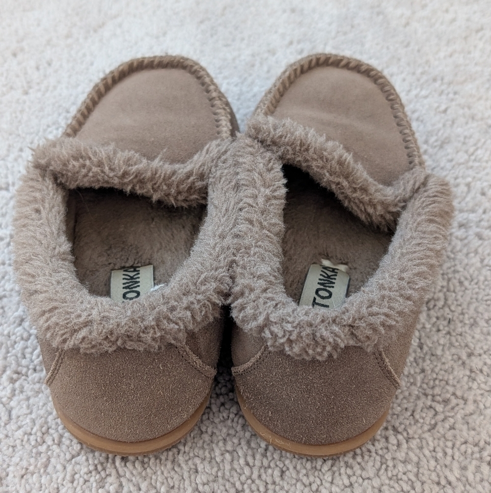 Minnetonka Women's Size 6M Shoes Brown Suede Faux Fur Lined Slippers Loafers - Picture 3 of 12